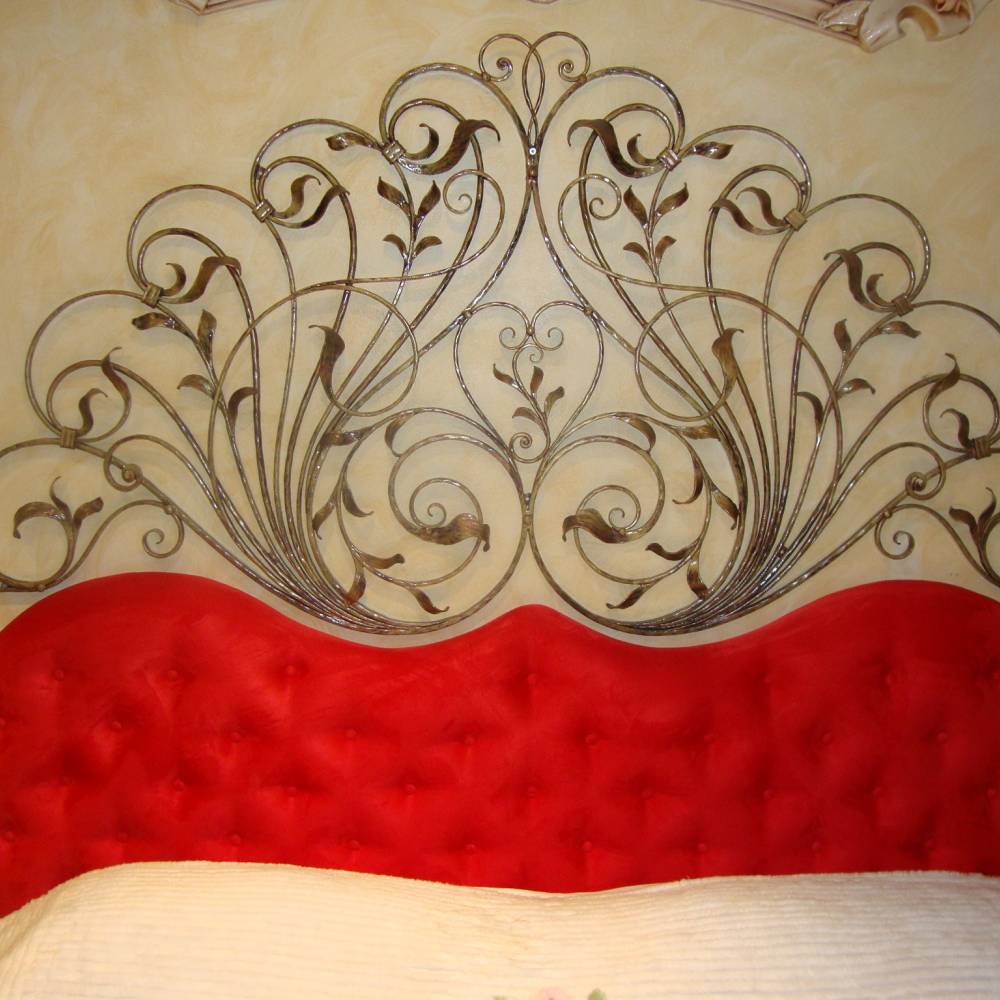 Headboard for double bed in wrought iron 