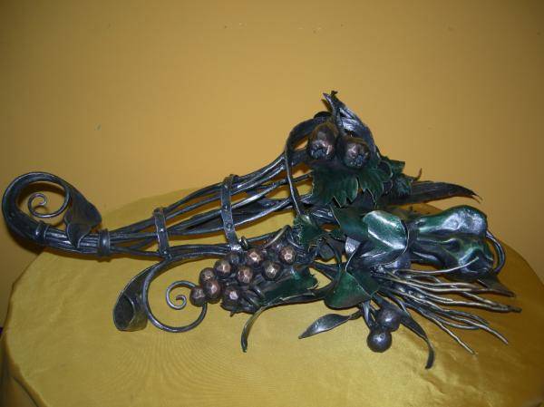 wrought iron sculpture representing a cornucopia