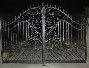 Wrought iron gate for villa - Italian Style