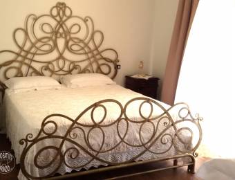 Wrought iron bed with modern design