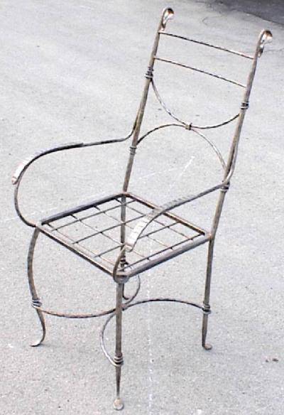 Straight chair in wrought iron 