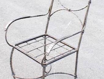 Straight chair in wrought iron 